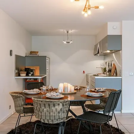 Huswell - On Prime Location In Appartement *