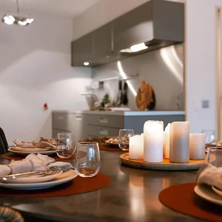 Huswell - On Prime Location In Apartamento