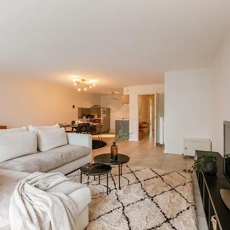 Huswell - On Prime Location In *