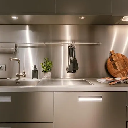 Huswell - On Prime Location In